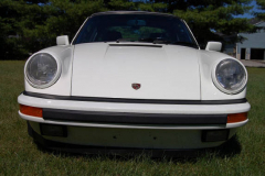 Porsche 911 Carrera Targa White 1987 Front View