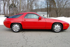 Porsche 928 S4 Red 1987 Passenger Side View